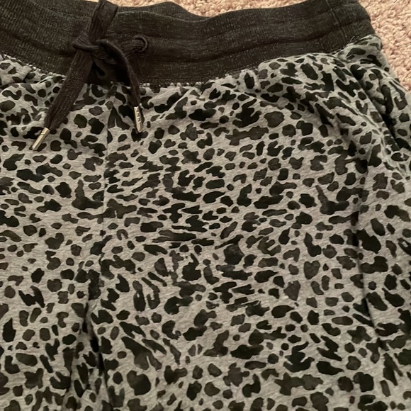 Old Navy joggers - Picture 3 of 5